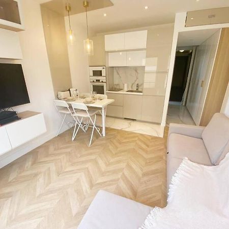 Appartement 2P Idealement Place Juan Les Pins Екстериор снимка