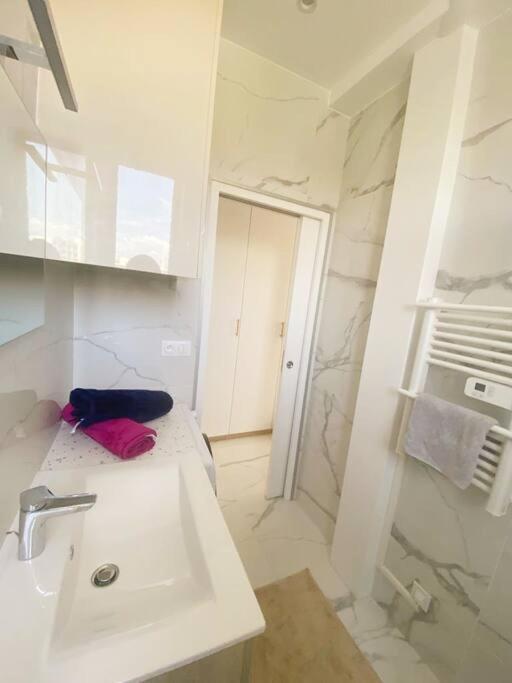 Appartement 2P Idealement Place Juan Les Pins Екстериор снимка